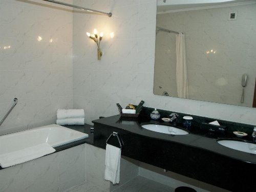 Avari Lahore Hotel image 24