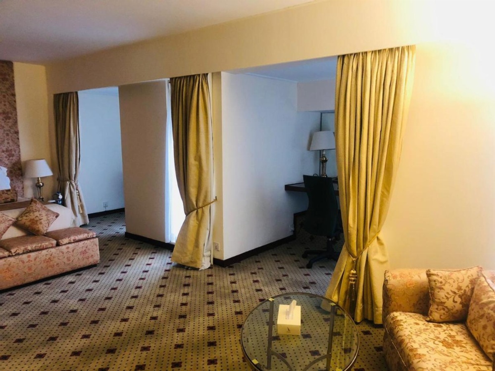 Room image 3